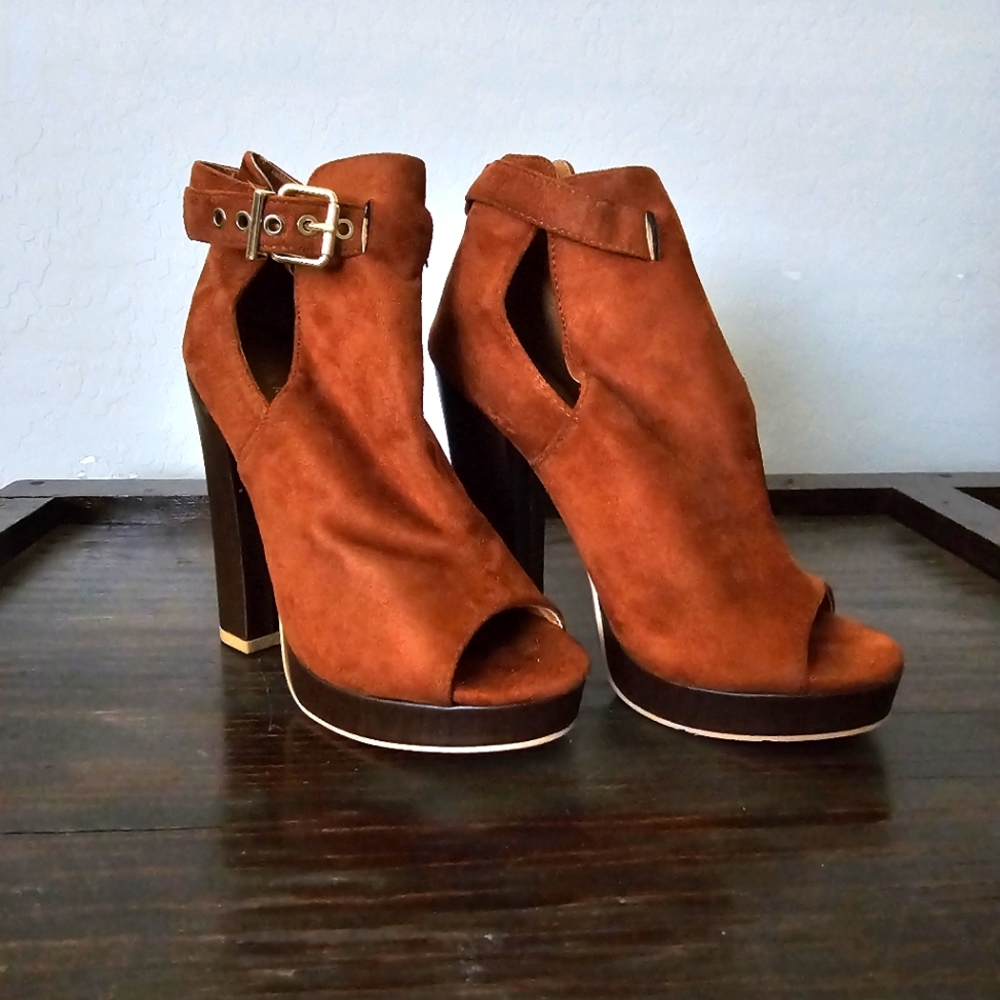Shoe Republic 7.5